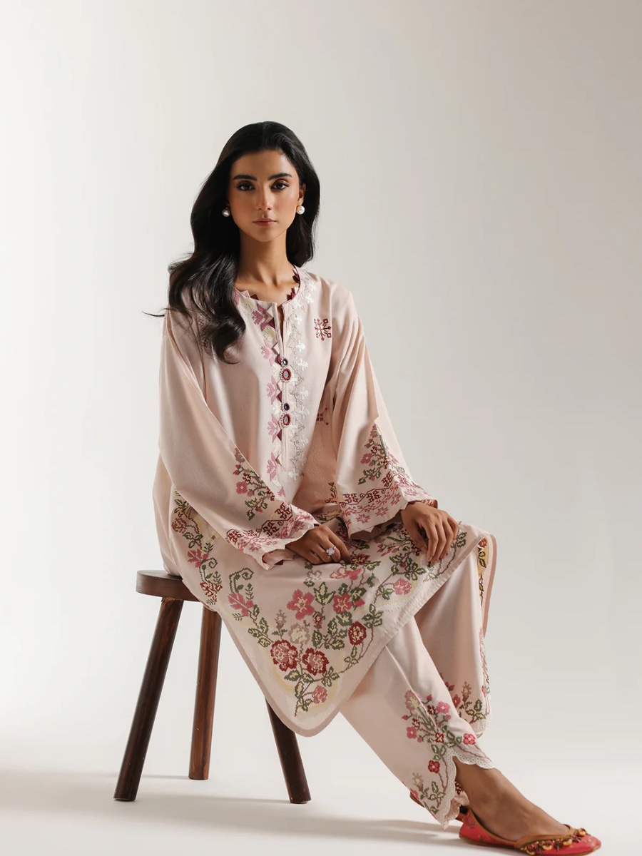 EMBROIDERED SUIT