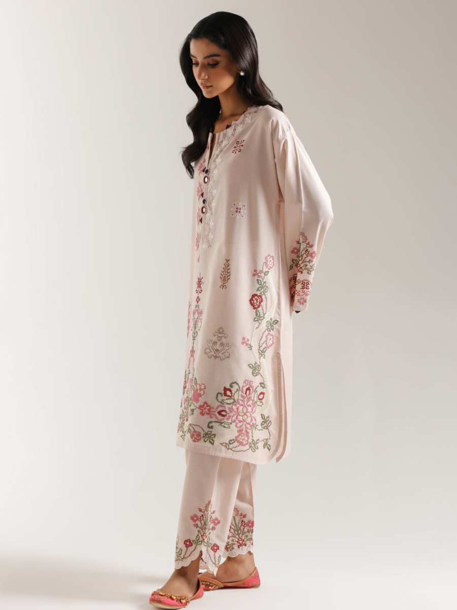 EMBROIDERED SUIT